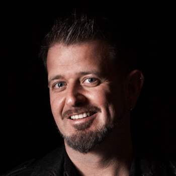 Tony Ward headshot